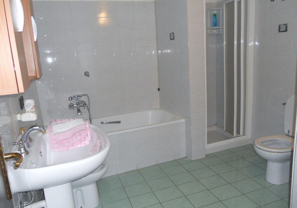 St. George Apartment Lovere Exterior foto